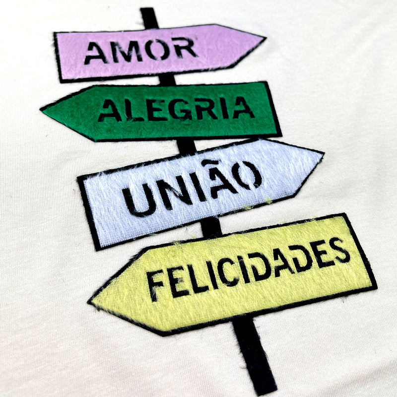 Camiseta Feminina Off White Direção Amor