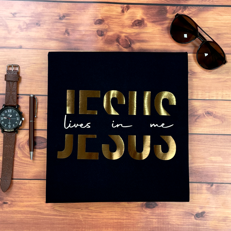 Camiseta Masculina Preta Jesus Lives In Me