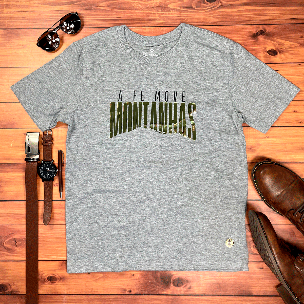 Camiseta Masculina Cinza A fé Move Montanhas Camaleão