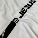 Camiseta Masculina Branca Aplique Direção Jesus