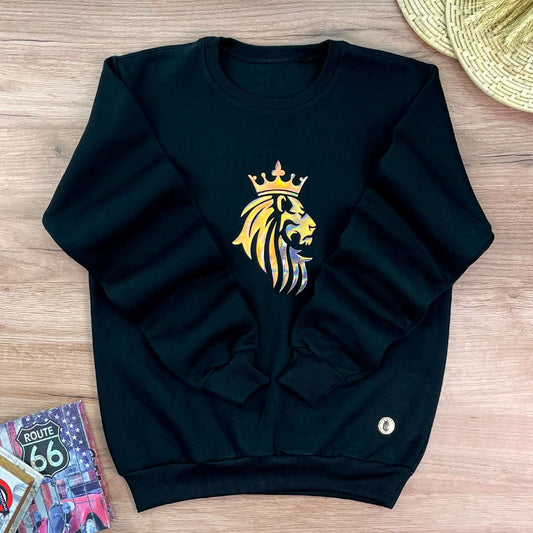 Moletom Preto Leão Coroa Aplique Dourado