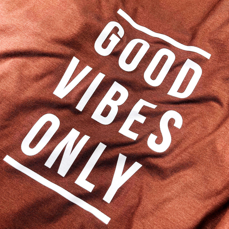 Camiseta Masculina Marrom Good Vibes Only