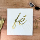 Camiseta Feminina Branca Fé Manuscrito Dourado