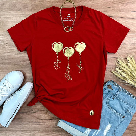 Camiseta Feminina Vermelha Coração Paz Amor Dourado
