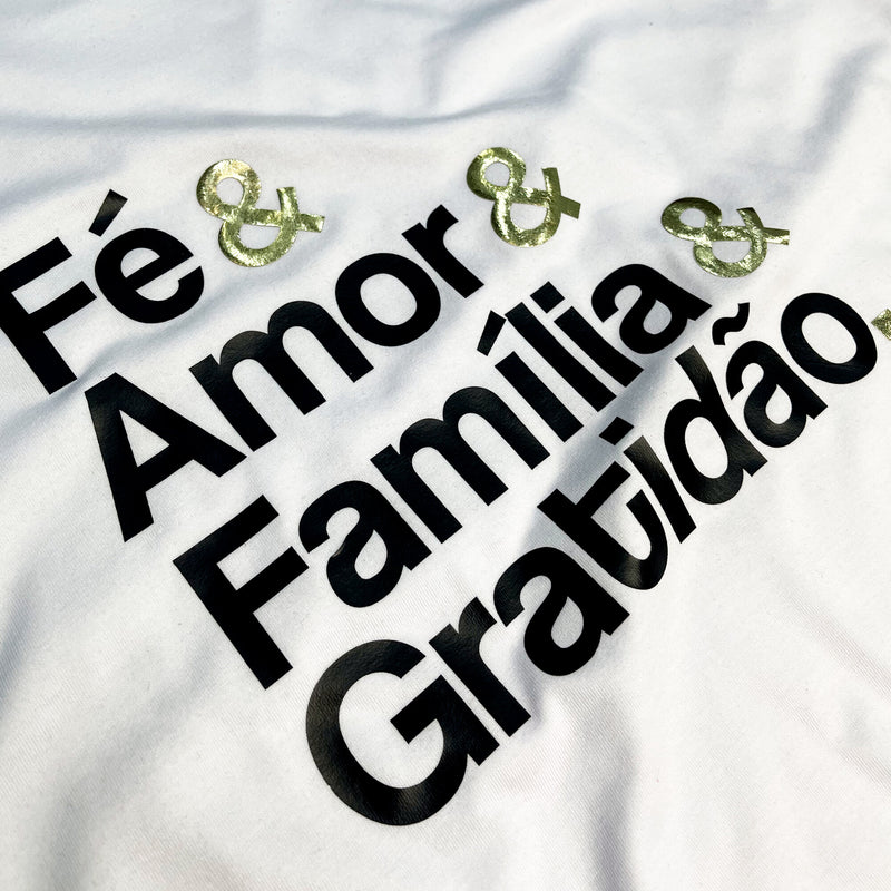Camiseta Masculina Branca Fé & Amor Dourado