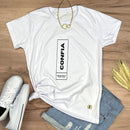 Camiseta Feminina Branca Confia Deus Está Contigo