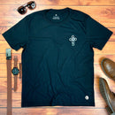 Camiseta Masculina Preta God Is Good Detalhe