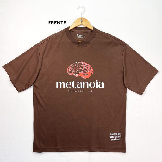 Oversized Marrom Metanoia
