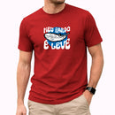 Camiseta Masculina Vermelha Meu Fardo é Leve