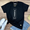 Camiseta Feminina Preta Confia Deus Está Contigo