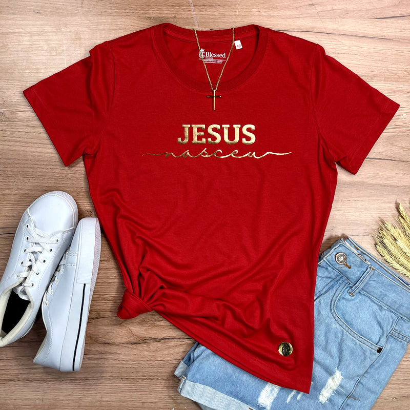 Camiseta Feminina Vermelha Jesus Nasceu Dourado