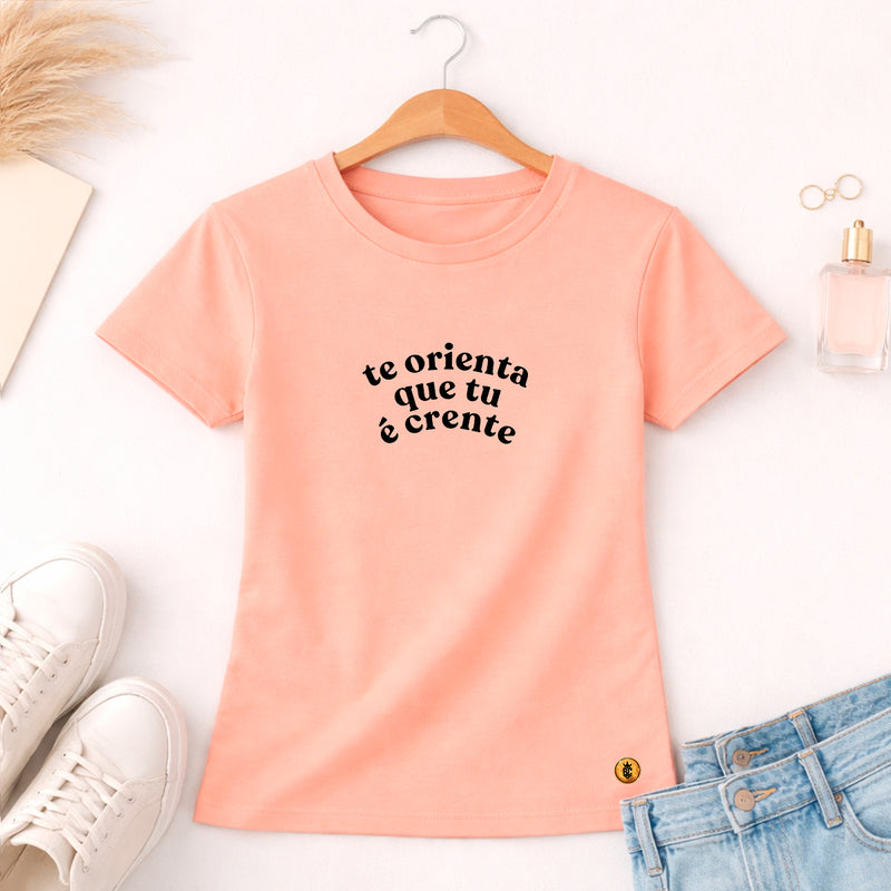 Camiseta Feminina Salmão Te Orienta Que tu é Crente