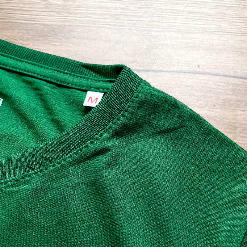 Camiseta Feminina Verde Urso Brilhante