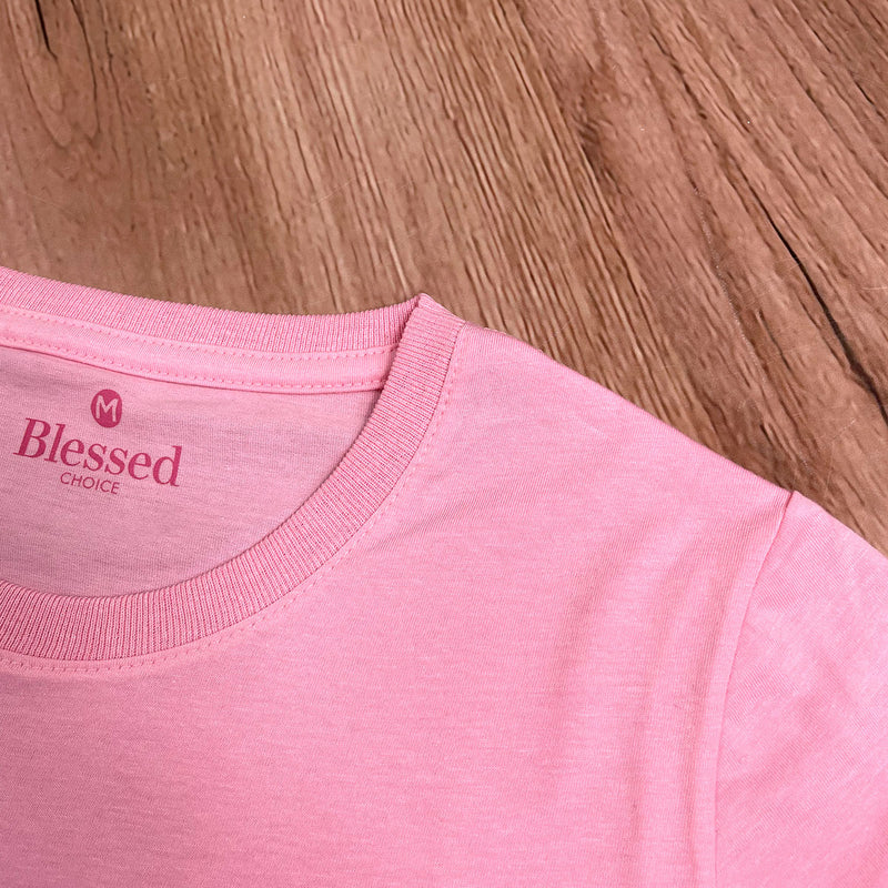 Camiseta Feminina Rosa Na Dor Na Alegria Na Angustia Ele Sempre Está Contigo