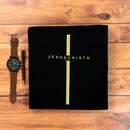 Camiseta Masculina Preta Cruz Dourada Jesus Cristo