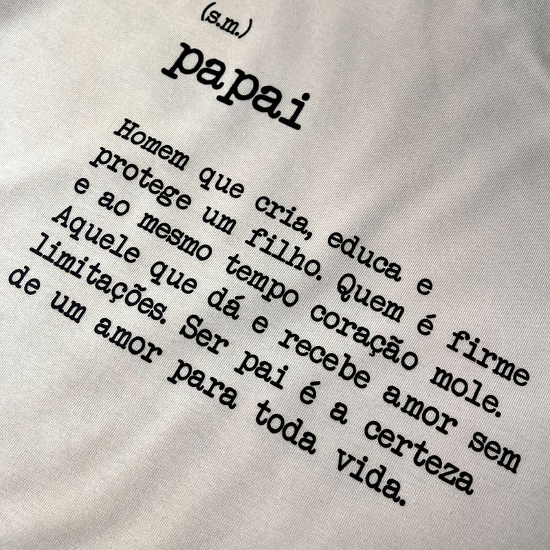 Camiseta Masculina Off White Papai Homem que Cria, Educa e Protege