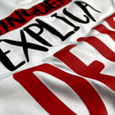 Camiseta Masculina Branca Ninguém explica Deus