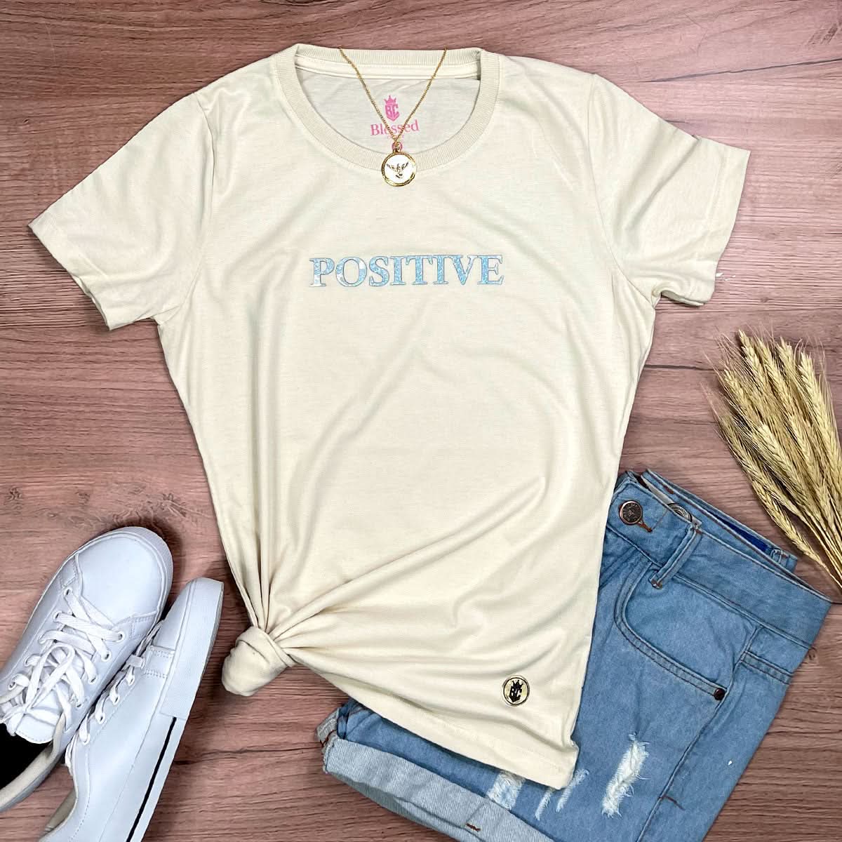 Camiseta Feminina Off White Aplique Positive