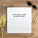 Camiseta Feminina Branca A Terra Ouve O Rugir Do Leão De Judá