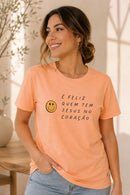 Camiseta Feminina Salmão Jesus no Coração