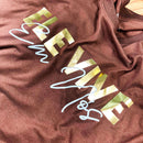 Camiseta Masculina Marrom Ele Vive Em Nós