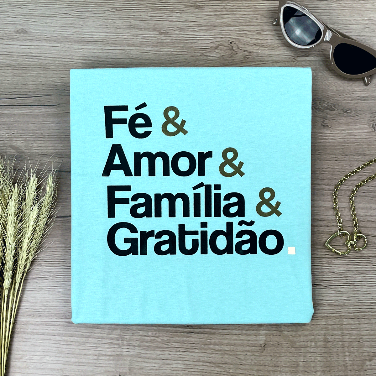 Camiseta Feminina Verde Menta Fé & Amor Dourado