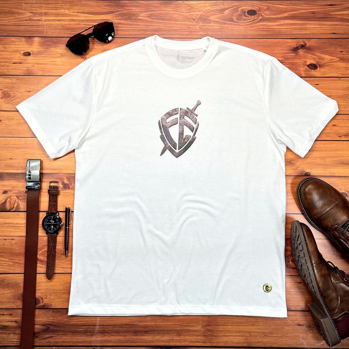 Camiseta Masculina Off White Escudo Fé
