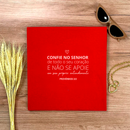 Camiseta Feminina Vermelha Confie No Senhor De Todo O Seu Coração