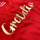 Camiseta Feminina Vermelha Gratidão Dourado