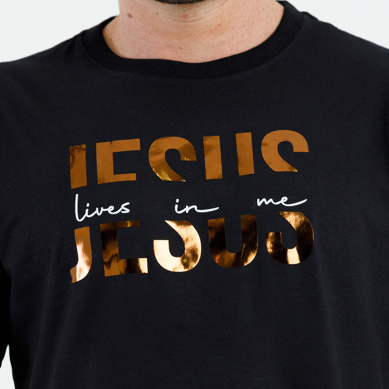 Camiseta Masculina Preta Jesus Lives In Me