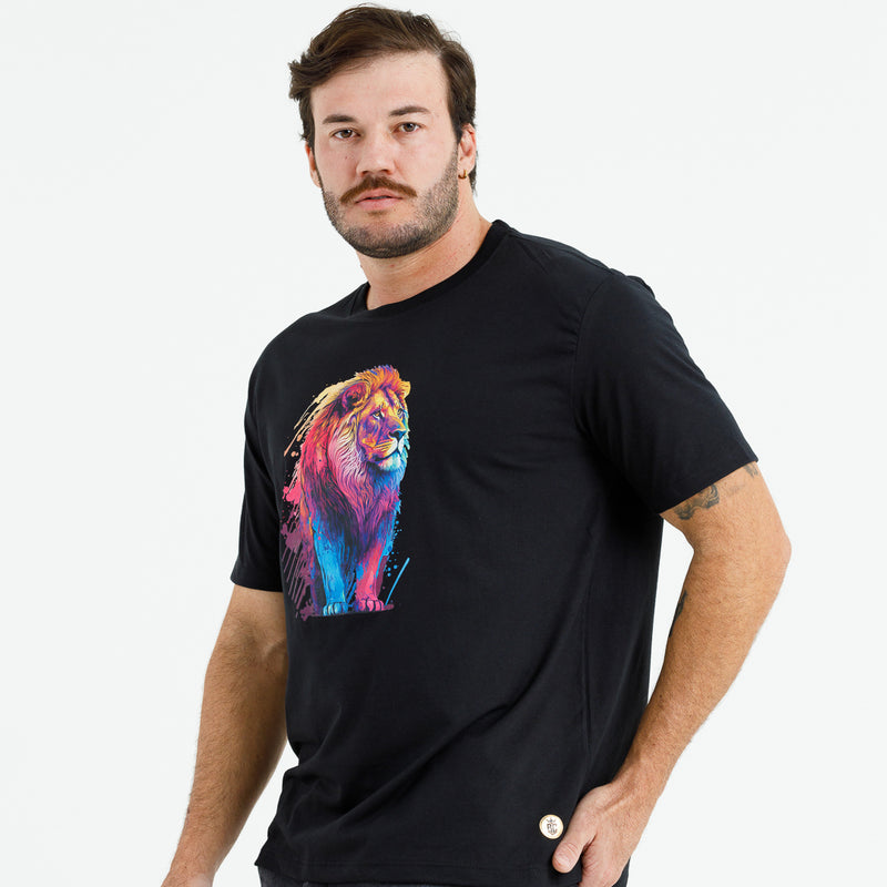 Camiseta Masculina Preta Leão Colorido