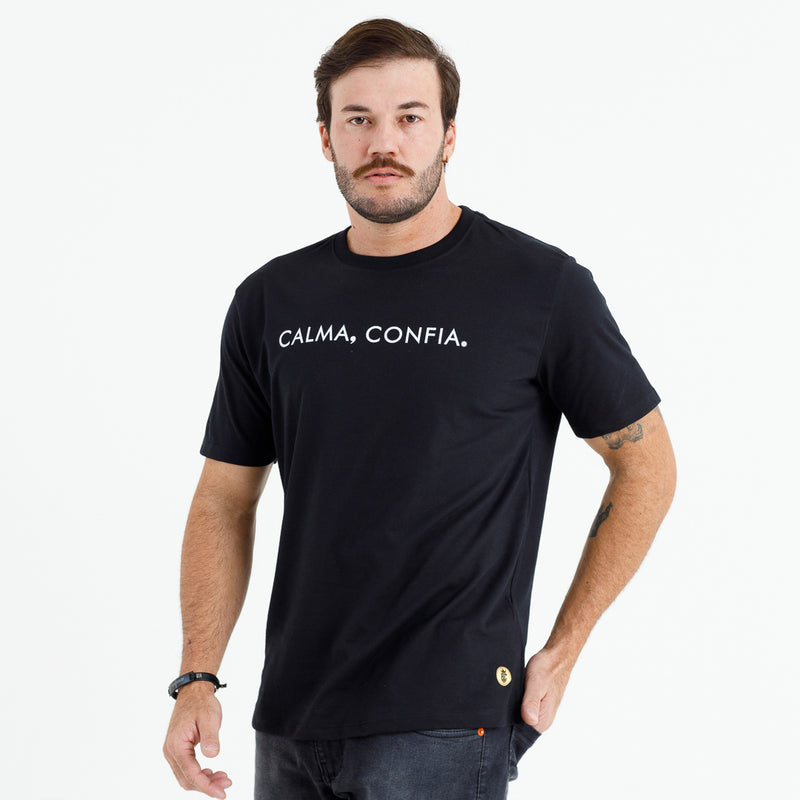 Camiseta Masculina Preta Calma, Confia.