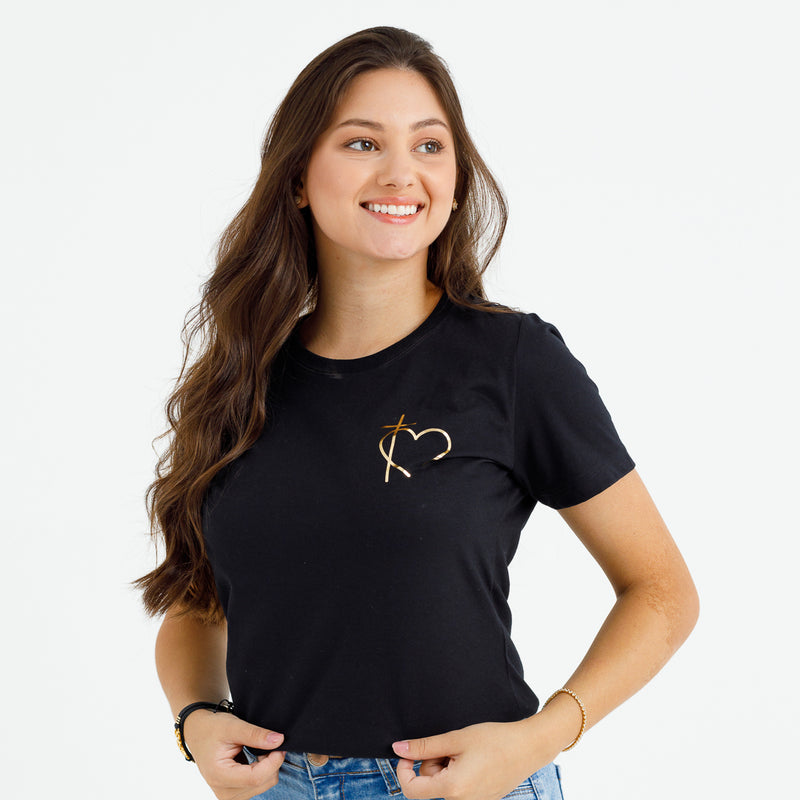 Camiseta Feminina Preta Cruz Coração Minimalista