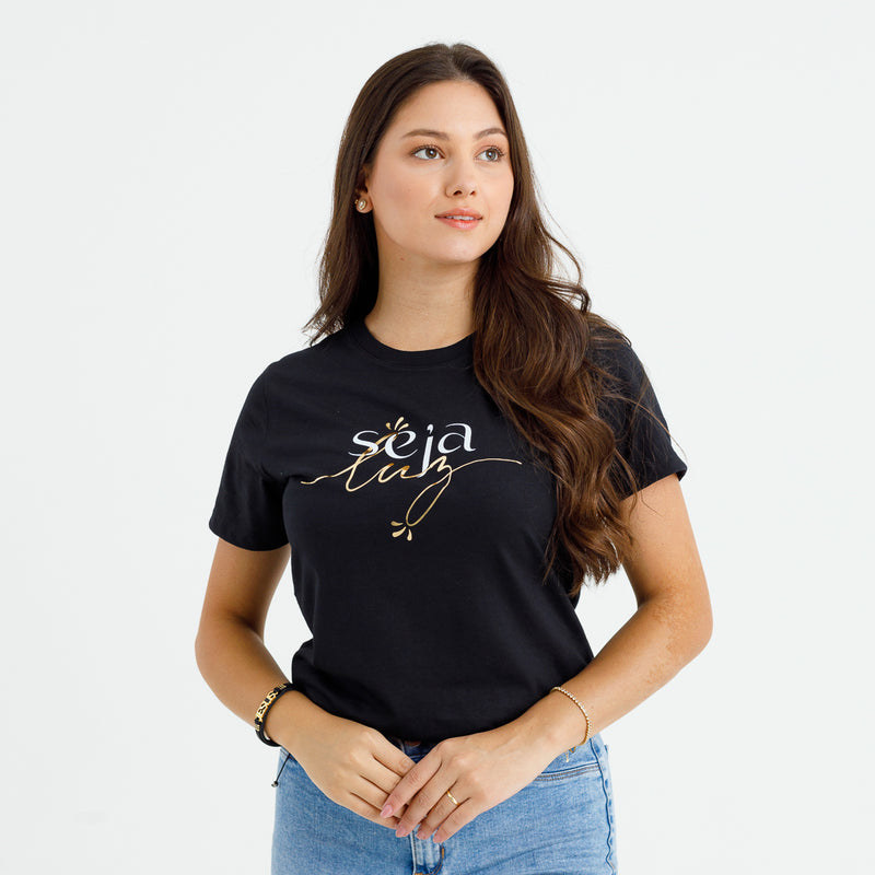 Camiseta Feminina Preta Seja Luz