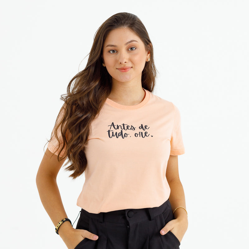 Camiseta Feminina Salmão Antes De Tudo, Ore.