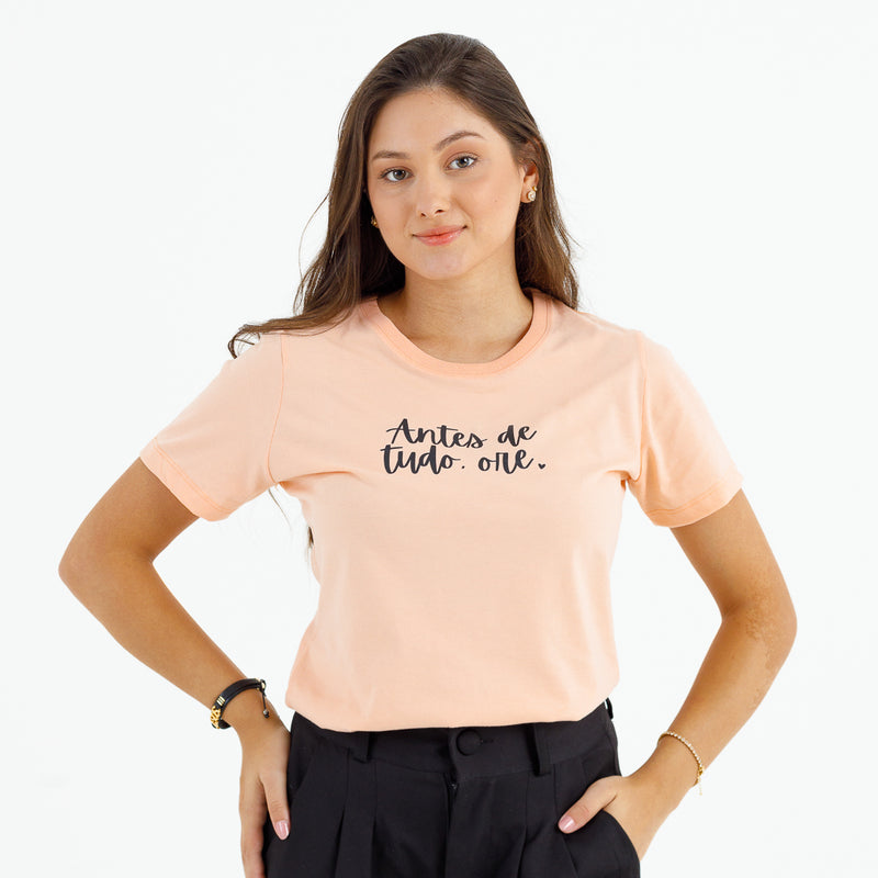 Camiseta Feminina Salmão Antes De Tudo, Ore.