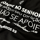 Camiseta Feminina Preta Confie No Senhor De Todo O Seu Coração