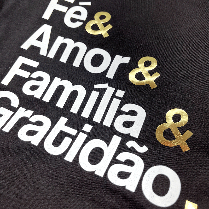 T-Shirt Infantil Preta Fé & Amor Dourado