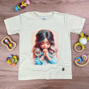 T-Shirt Infantil Off White Menina Orando