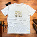 Camiseta Masculina Branca o Amor é o Presente Dourado