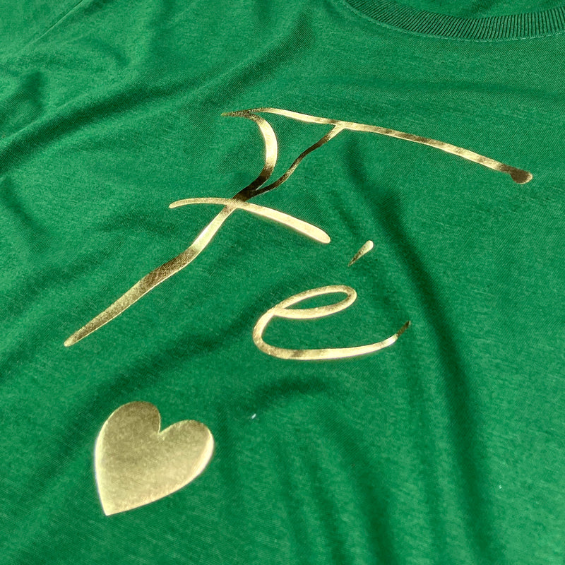 Camiseta Feminina Verde Fé Coração Dourado