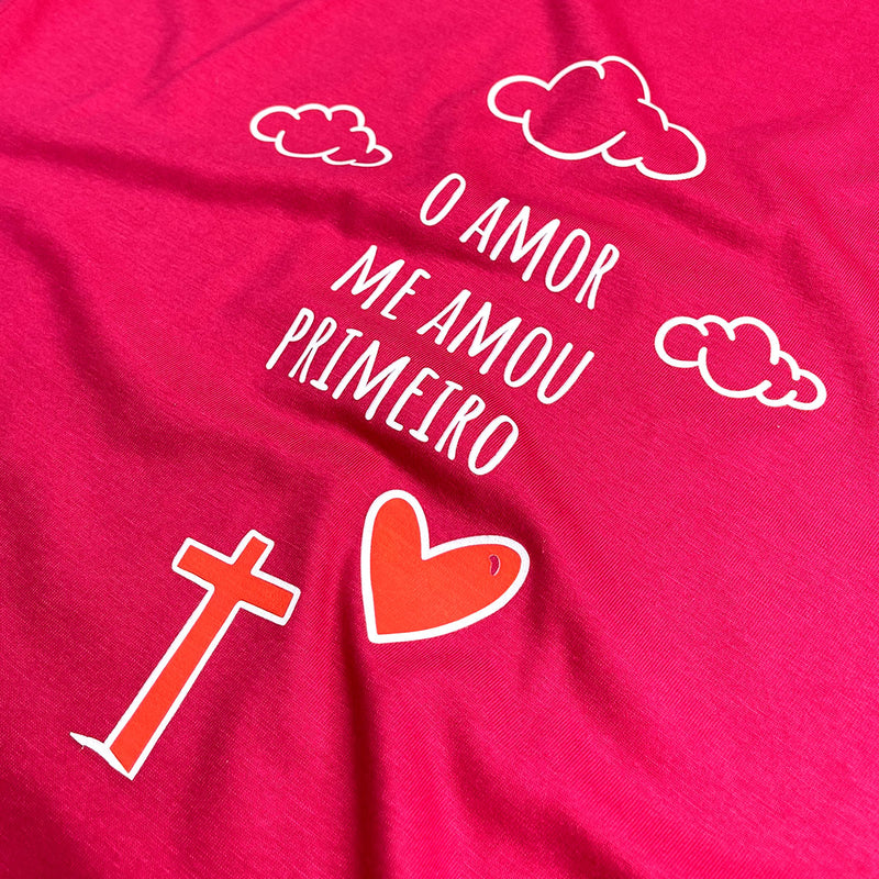 Camiseta Feminina Pink Desenho O Amor Me Amou