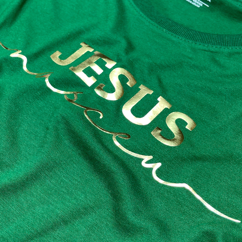 Camiseta Feminina Verde Jesus Nasceu Dourado