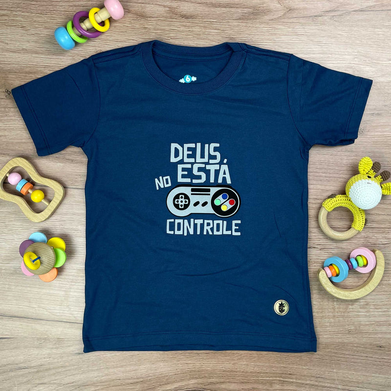 T-Shirt Infantil Azul Deus Está No Controle