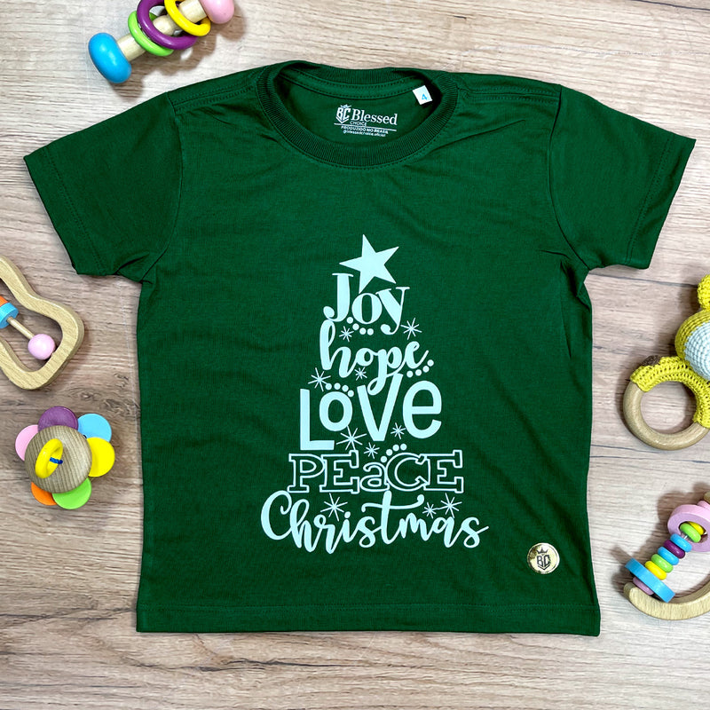 T-Shirt Infantil Verde Árvore Joy Hope Love Peace Christmas