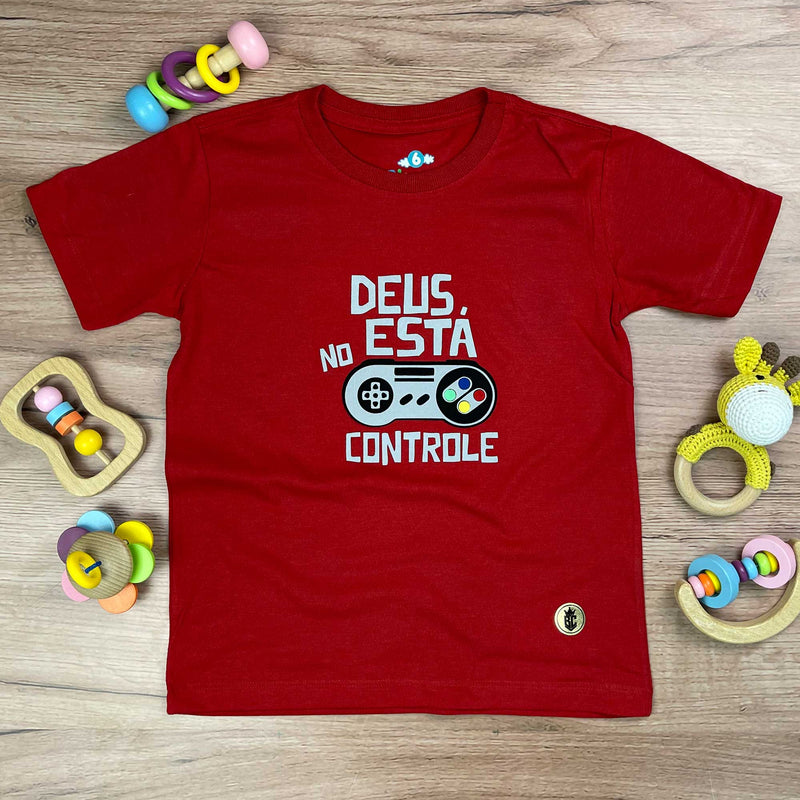 T-Shirt Infantil Vermelha Deus Está No Controle