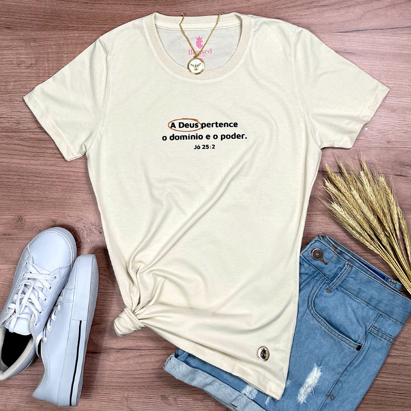 Camiseta Feminina Off White A Deus Pertence O Domínio E O Poder.