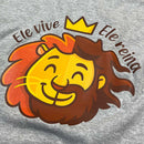 T-Shirt Infantil Cinza Leão Jesus Ele Vive Ele Reina