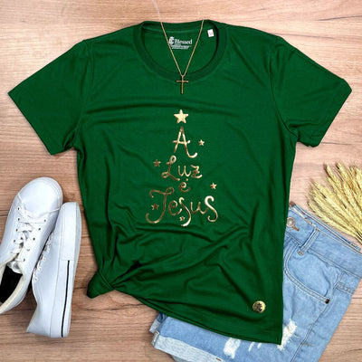 Camiseta Feminina Verde A Luz é Jesus Dourado