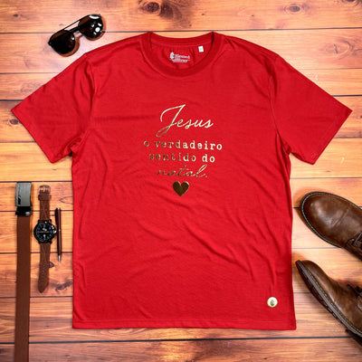 Camiseta Masculina Vermelha Jesus O Verdadeiro  Sentido do Natal Dourado